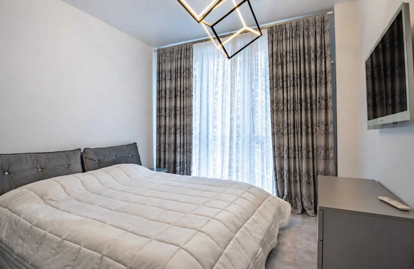 Фото Rent a 2-room apartment, Kazymyra Malevycha Street (Bozhenka Street) 48 Kyiv for long-term rent, price: 1000 USD, code 8496