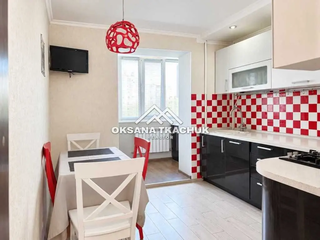Фото Rent a 3-room apartment, Serzha Lyfaria Street (Oleksandra Saburova Street)  Kyiv for long-term rent, price: 22000 UAH, code 8500