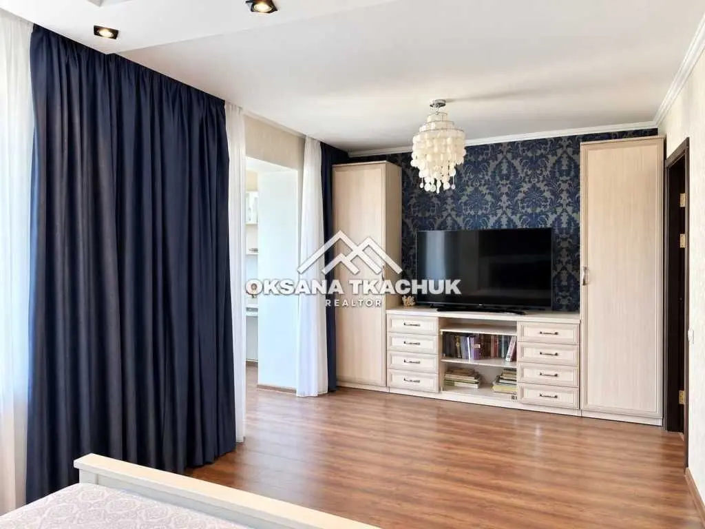 Фото Rent a 3-room apartment, Serzha Lyfaria Street (Oleksandra Saburova Street)  Kyiv for long-term rent, price: 22000 UAH, code 8500