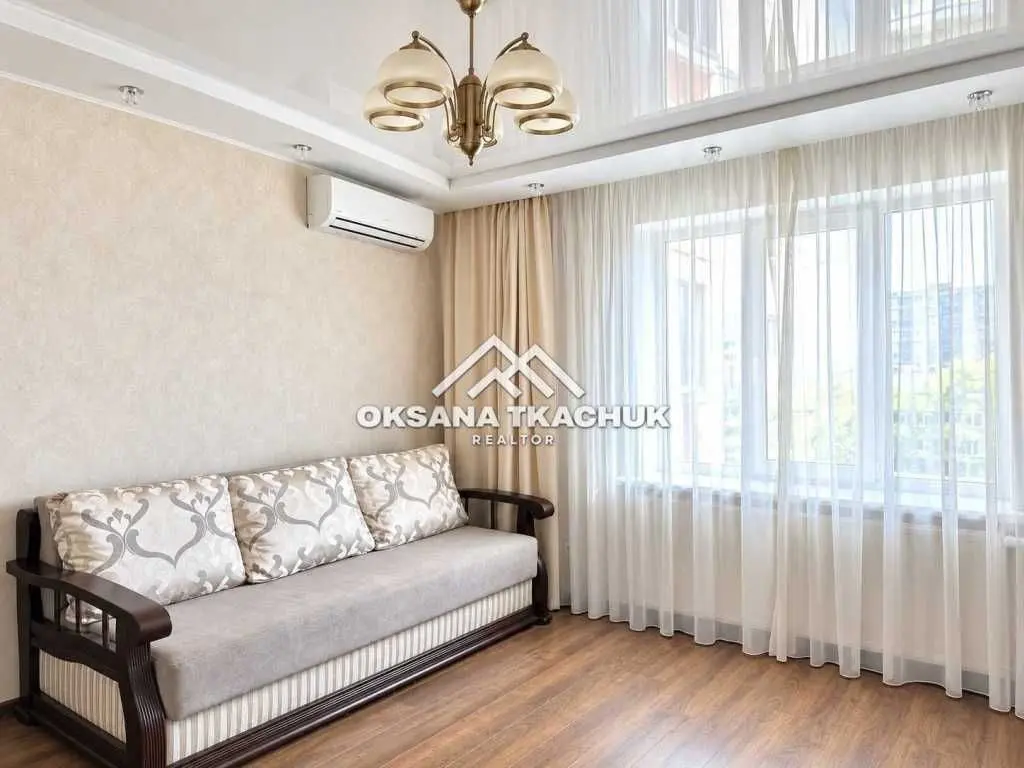 Фото Rent a 3-room apartment, Serzha Lyfaria Street (Oleksandra Saburova Street)  Kyiv for long-term rent, price: 22000 UAH, code 8500