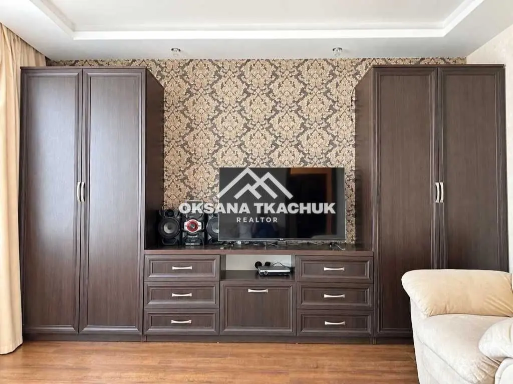 Фото Rent a 3-room apartment, Serzha Lyfaria Street (Oleksandra Saburova Street)  Kyiv for long-term rent, price: 22000 UAH, code 8500