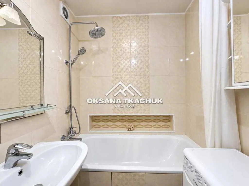 Фото Rent a 3-room apartment, Serzha Lyfaria Street (Oleksandra Saburova Street)  Kyiv for long-term rent, price: 22000 UAH, code 8500