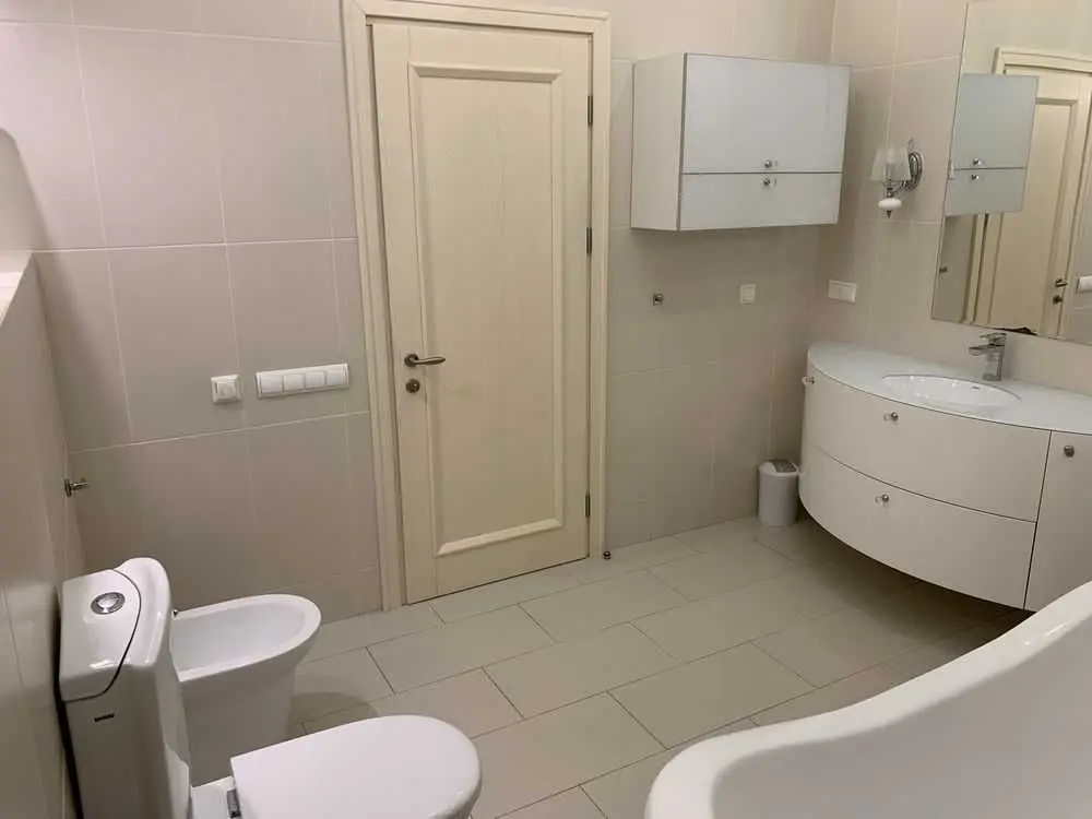 Фото Зняти 3 кімнатну квартиру, Юрія Іллєнка вул. (Мельникова)  Київ в довгострокову оренду, ціна: 38000 UAH, код 8502