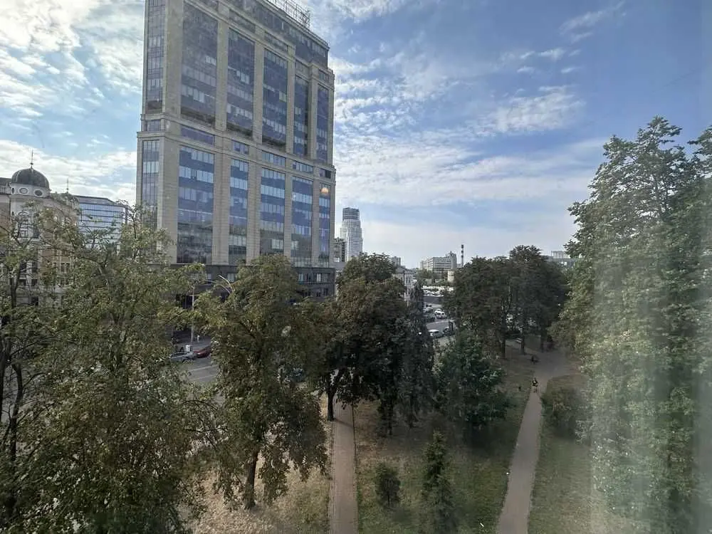 Фото Selling a 3-room apartment, 94 sq.m., Mykhaila Omelianovycha-Pavlenka Street (Suvorova Street) 19 Kyiv, price: 137000 USD, code 8504