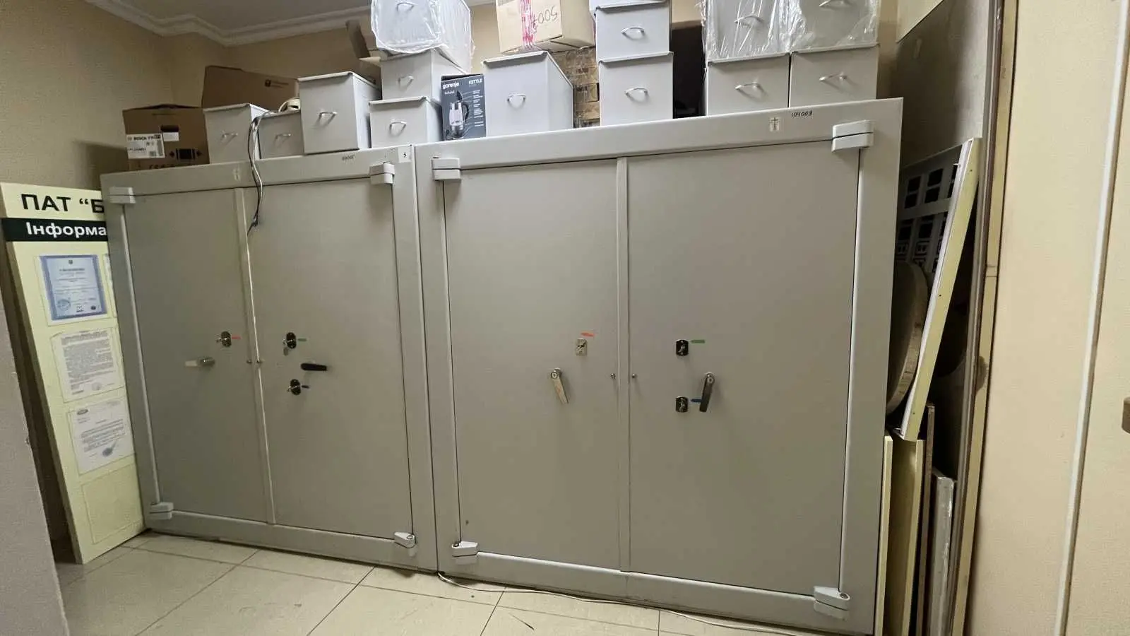 Фото Продаю офіс, 500 кв. м, Володимирська вул.  Київ, ціна: 1500000 USD, код 8513