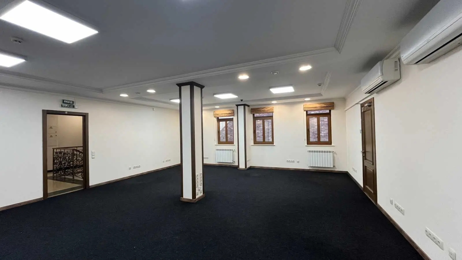 Фото Продаю офіс, 500 кв. м, Володимирська вул.  Київ, ціна: 1500000 USD, код 8513