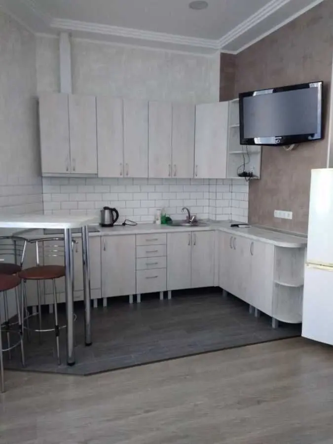 Фото Зняти 1 кімнатну квартиру, Світлицького вул. 35 Київ в довгострокову оренду, ціна: 12000 UAH, код 8522
