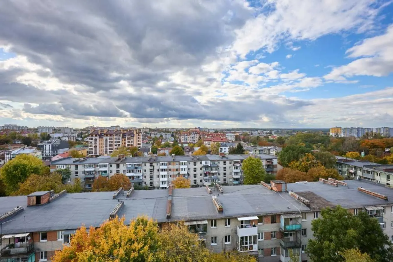 Фото Продаю 2 кімнатну квартиру, 78 кв. м, Уляни Кравченко вул. (Цеткін)  Львів, ціна: 125000 USD, код 8527