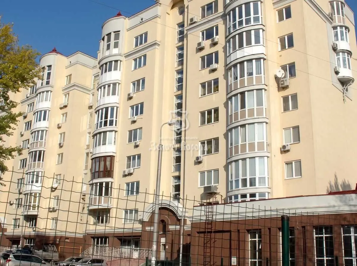 Фото Продаю 3-комнатную квартиру, 136 кв. м, Вышгородская ул. 45/2 Киев, цена: 215000 USD, код 8528