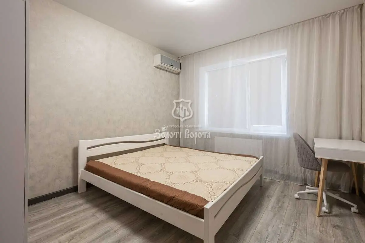 Фото Selling a 2-room apartment, 57 sq.m., Zamiska street  Kriukivshchyna, price: 80000 USD, code 8530