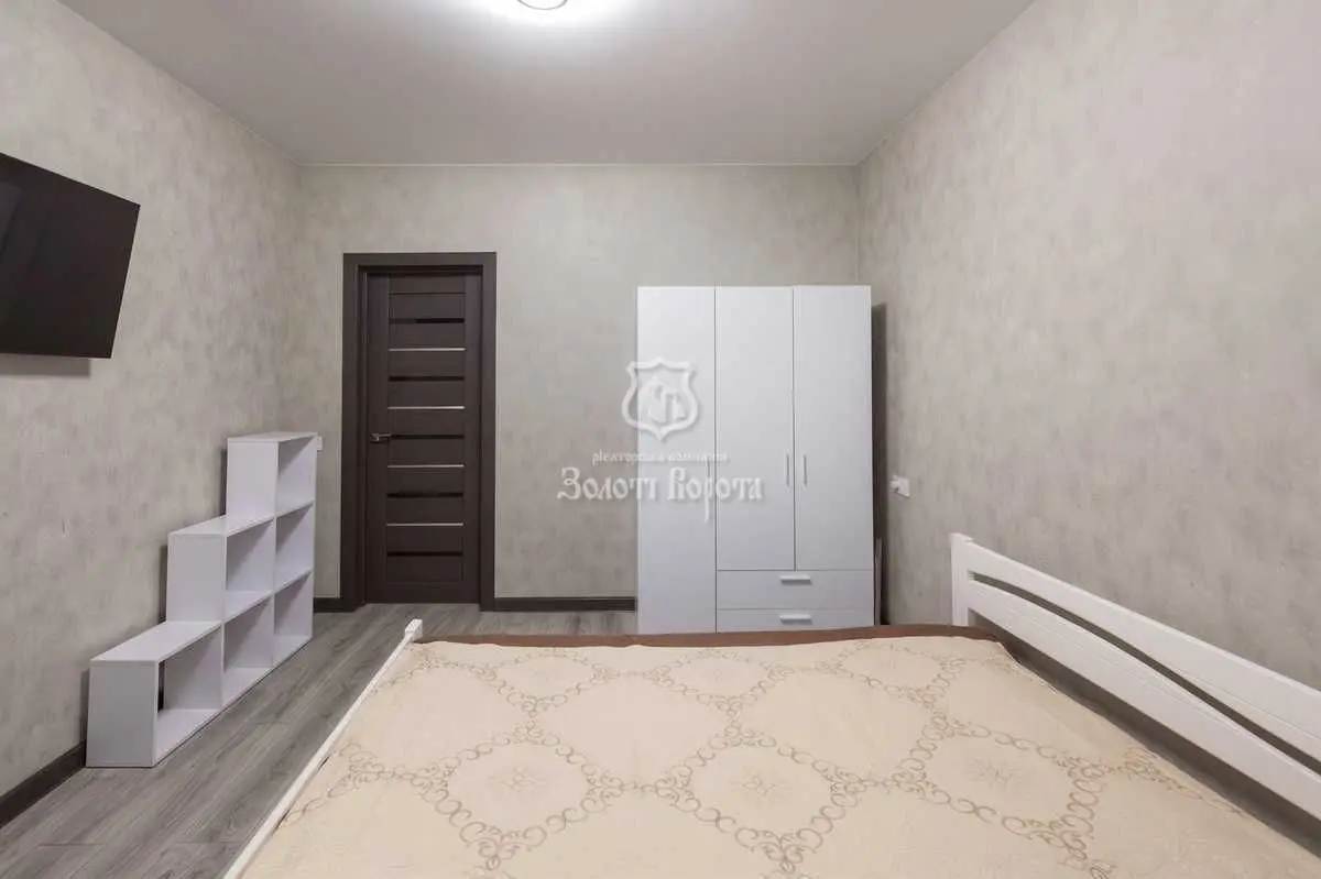 Фото Selling a 2-room apartment, 57 sq.m., Zamiska street  Kriukivshchyna, price: 80000 USD, code 8530
