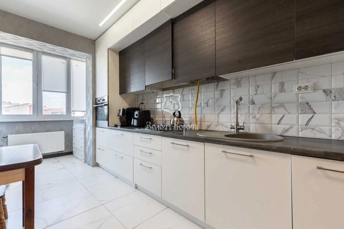 Фото Selling a 2-room apartment, 57 sq.m., Zamiska street  Kriukivshchyna, price: 80000 USD, code 8530