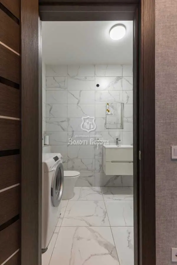Фото Selling a 2-room apartment, 57 sq.m., Zamiska street  Kriukivshchyna, price: 80000 USD, code 8530