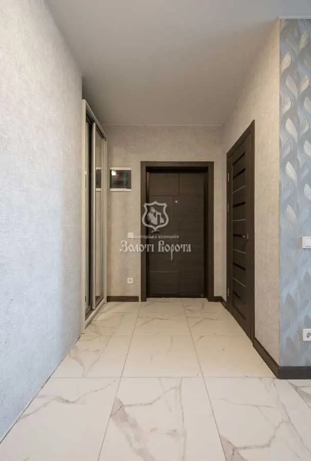 Фото Selling a 2-room apartment, 57 sq.m., Zamiska street  Kriukivshchyna, price: 80000 USD, code 8530