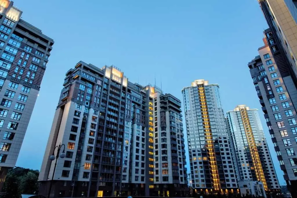 Фото Selling a 2-room apartment, 70.76 sq.m., Andriia Verkhohliada Street (Mykhaila Drahomyrova Street)  Kyiv, price: 205000 USD, code 8536