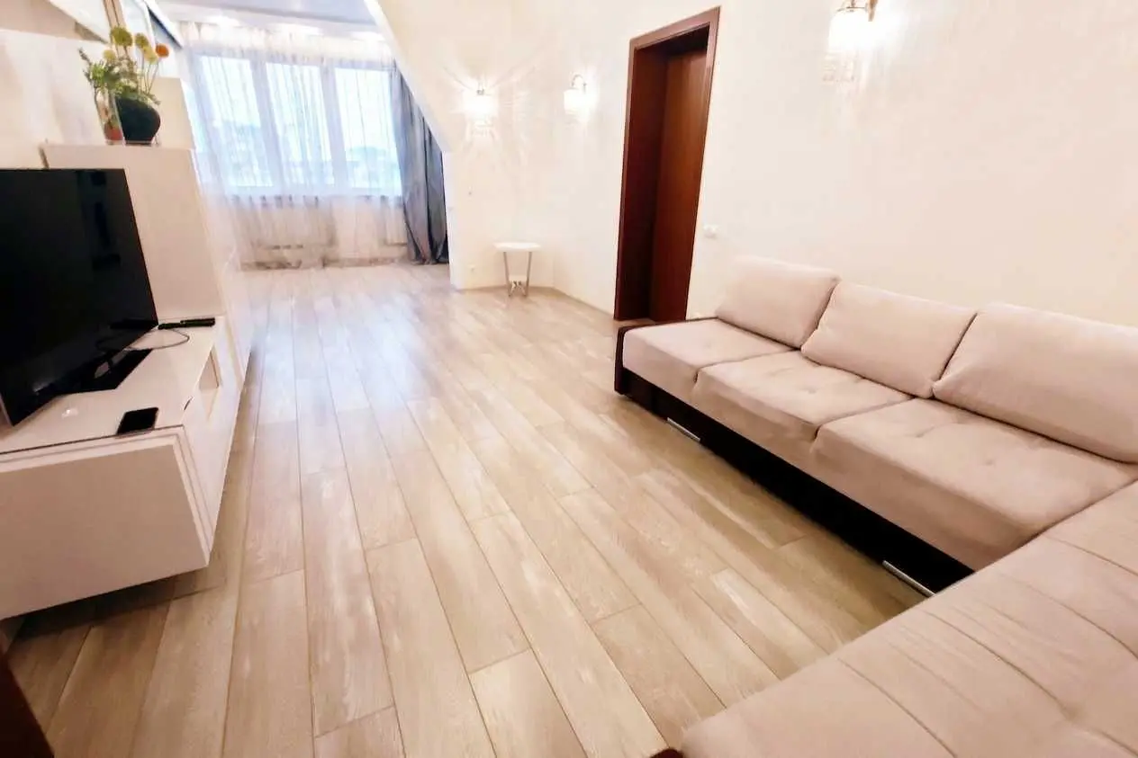 Фото Rent a 3-room apartment, 10а Dnipro for long-term rent, price: 1500 USD, code 8544