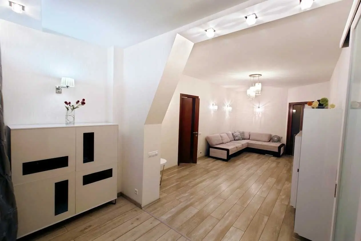 Фото Rent a 3-room apartment, 10а Dnipro for long-term rent, price: 1500 USD, code 8544