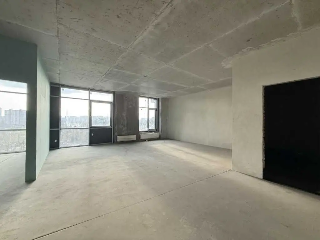 Фото Selling a 2-room apartment, 81 sq.m., Andriia Verkhohliada Street (Mykhaila Drahomyrova Street)  Kyiv, price: 248000 USD, code 8545