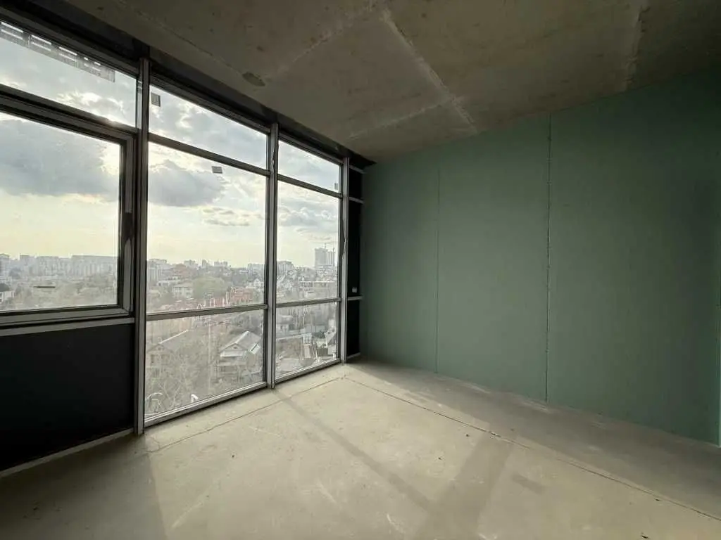 Фото Selling a 2-room apartment, 81 sq.m., Andriia Verkhohliada Street (Mykhaila Drahomyrova Street)  Kyiv, price: 248000 USD, code 8545