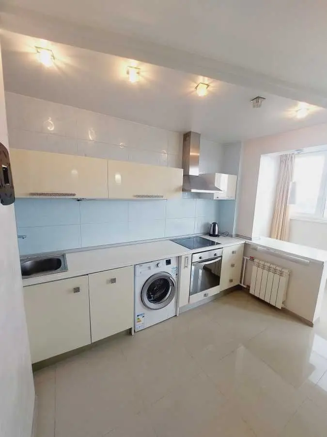 Фото Зняти 1 кімнатну квартиру, Краківська вул.  Київ в довгострокову оренду, ціна: 15500 UAH, код 8554