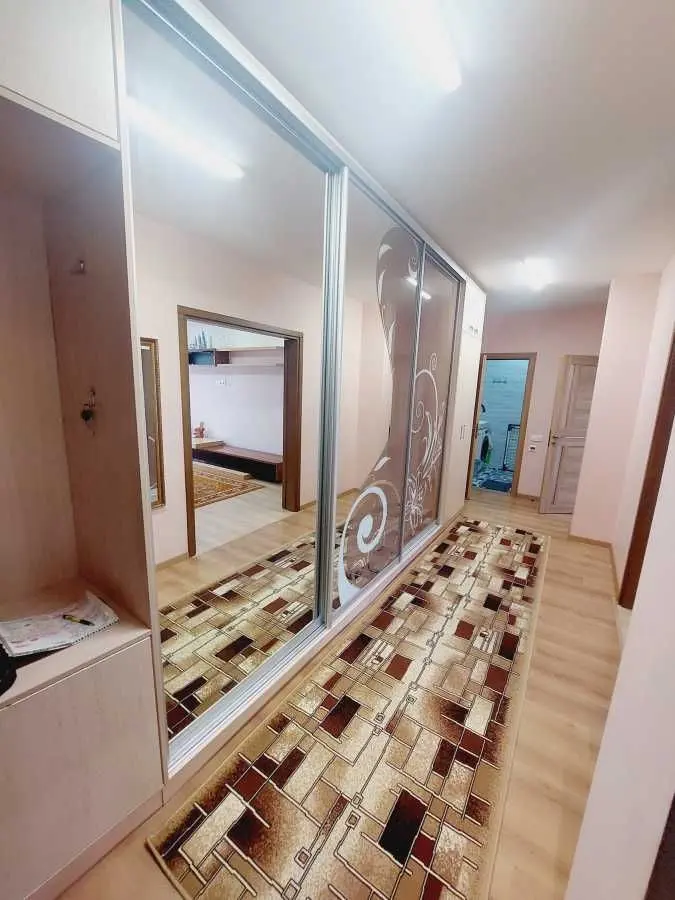 Фото Зняти 3 кімнатну квартиру, Метрологічна вул.  Київ в довгострокову оренду, ціна: 27000 UAH, код 8555