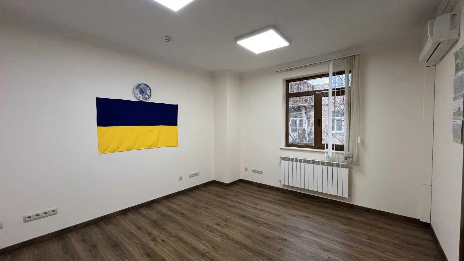 Фото Арендовать офис, Владимирская ул. 61Б Киев в долгосрочную аренду, цена: 10000 USD, код 8557