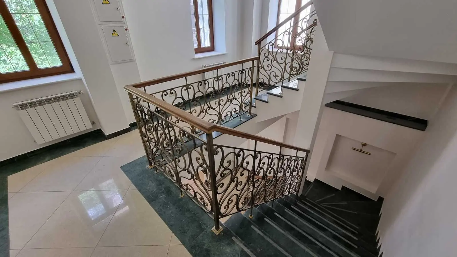 Фото Арендовать офис, Владимирская ул. 61Б Киев в долгосрочную аренду, цена: 10000 USD, код 8557