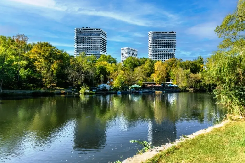 Фото Зняти 3 кімнатну квартиру, Голосіївський просп. (40-річчя Жовтня)  Київ в довгострокову оренду, ціна: 65000 UAH, код 8570