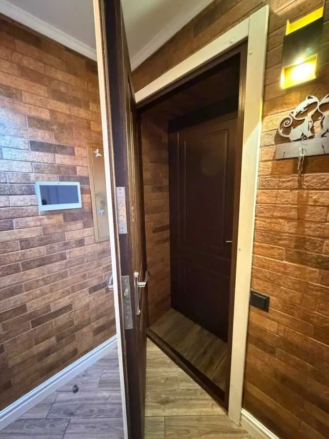 Фото Продаю офис, 45 кв. м, Деревлянская ул. (Якира)  Киев, цена: 70000 USD, код 8579
