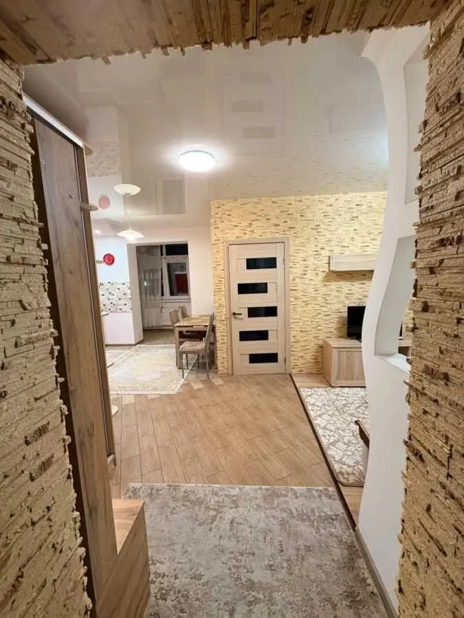 Фото Зняти 1 кімнатну квартиру, Олександра Довженка вул.  Івано-Франківськ в довгострокову оренду, ціна: 450 USD, код 8584