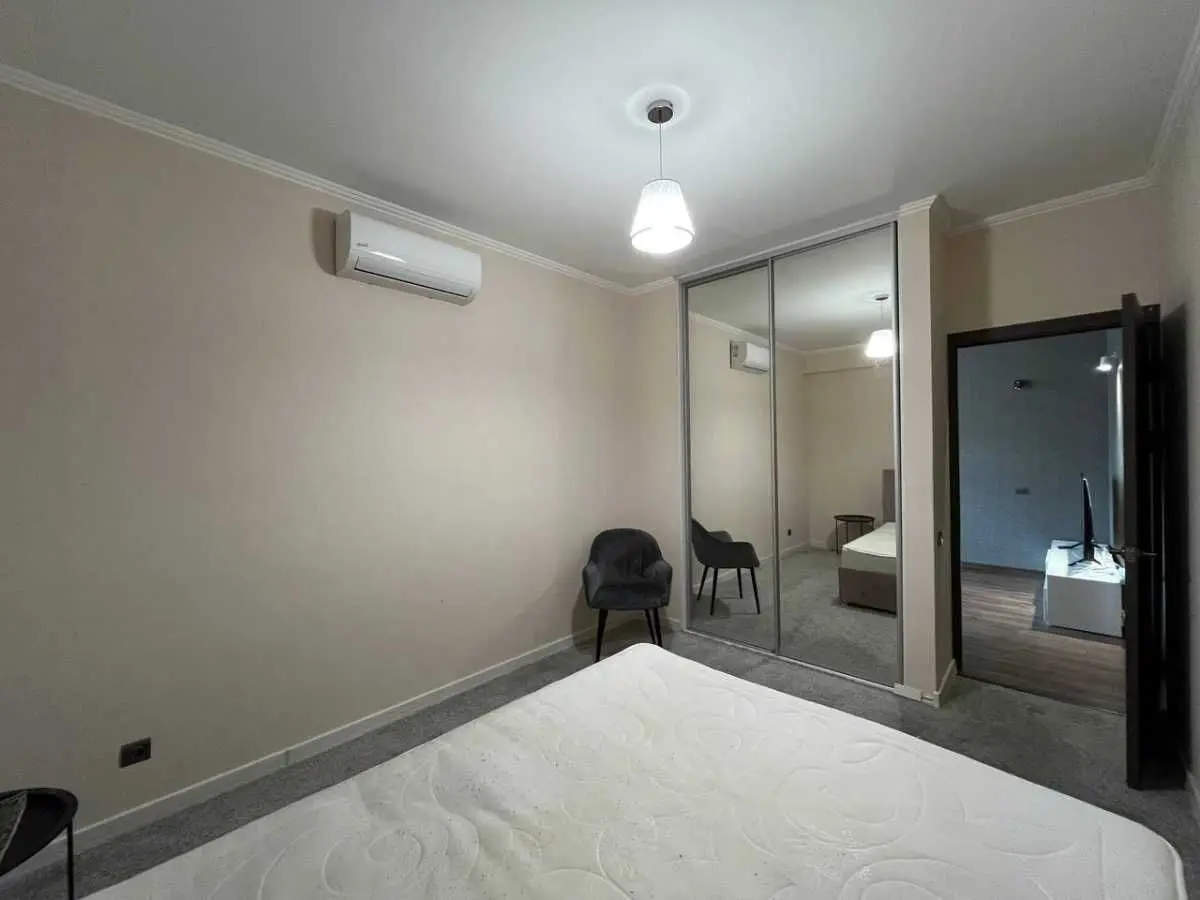 Фото Selling a 1-room apartment, 68 sq.m., Mykhaila Maksymovycha Street (Onufriia Trutenka Street) 28 Kyiv, price: 116500 USD, code 8585