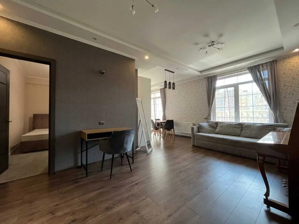 Фото Selling a 1-room apartment, 68 sq.m., Mykhaila Maksymovycha Street (Onufriia Trutenka Street) 28 Kyiv, price: 116500 USD, code 8585