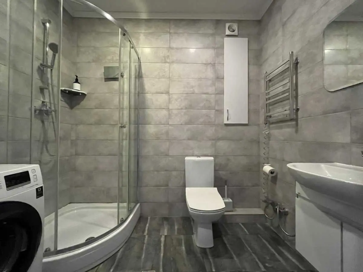 Фото Selling a 1-room apartment, 68 sq.m., Mykhaila Maksymovycha Street (Onufriia Trutenka Street) 28 Kyiv, price: 116500 USD, code 8585