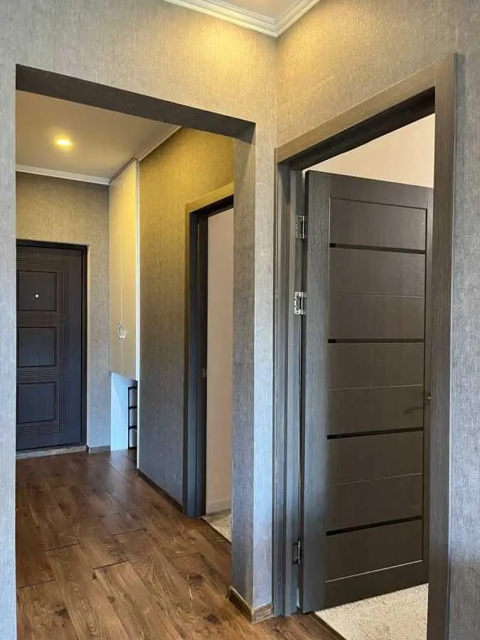 Фото Selling a 1-room apartment, 68 sq.m., Mykhaila Maksymovycha Street (Onufriia Trutenka Street) 28 Kyiv, price: 116500 USD, code 8585