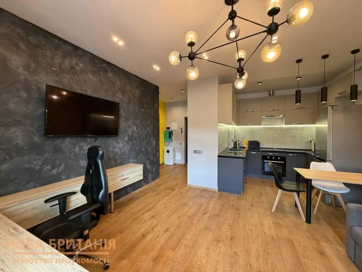 Фото Selling a 1-room apartment, 43.4 sq.m., Mykhaila Maksymovycha Street (Onufriia Trutenka Street)  Kyiv, price: 115000 USD, code 8586