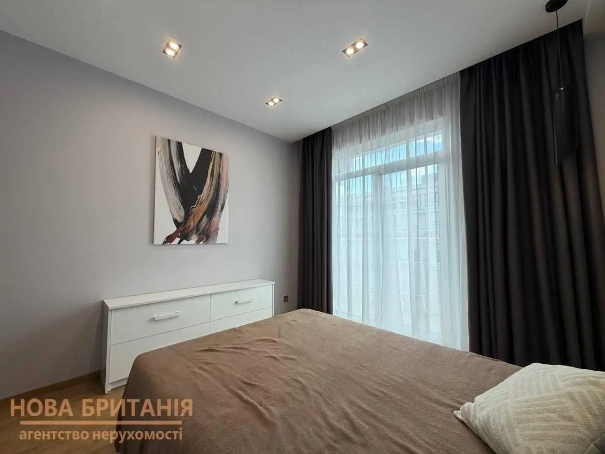 Фото Selling a 1-room apartment, 43.4 sq.m., Mykhaila Maksymovycha Street (Onufriia Trutenka Street)  Kyiv, price: 115000 USD, code 8586