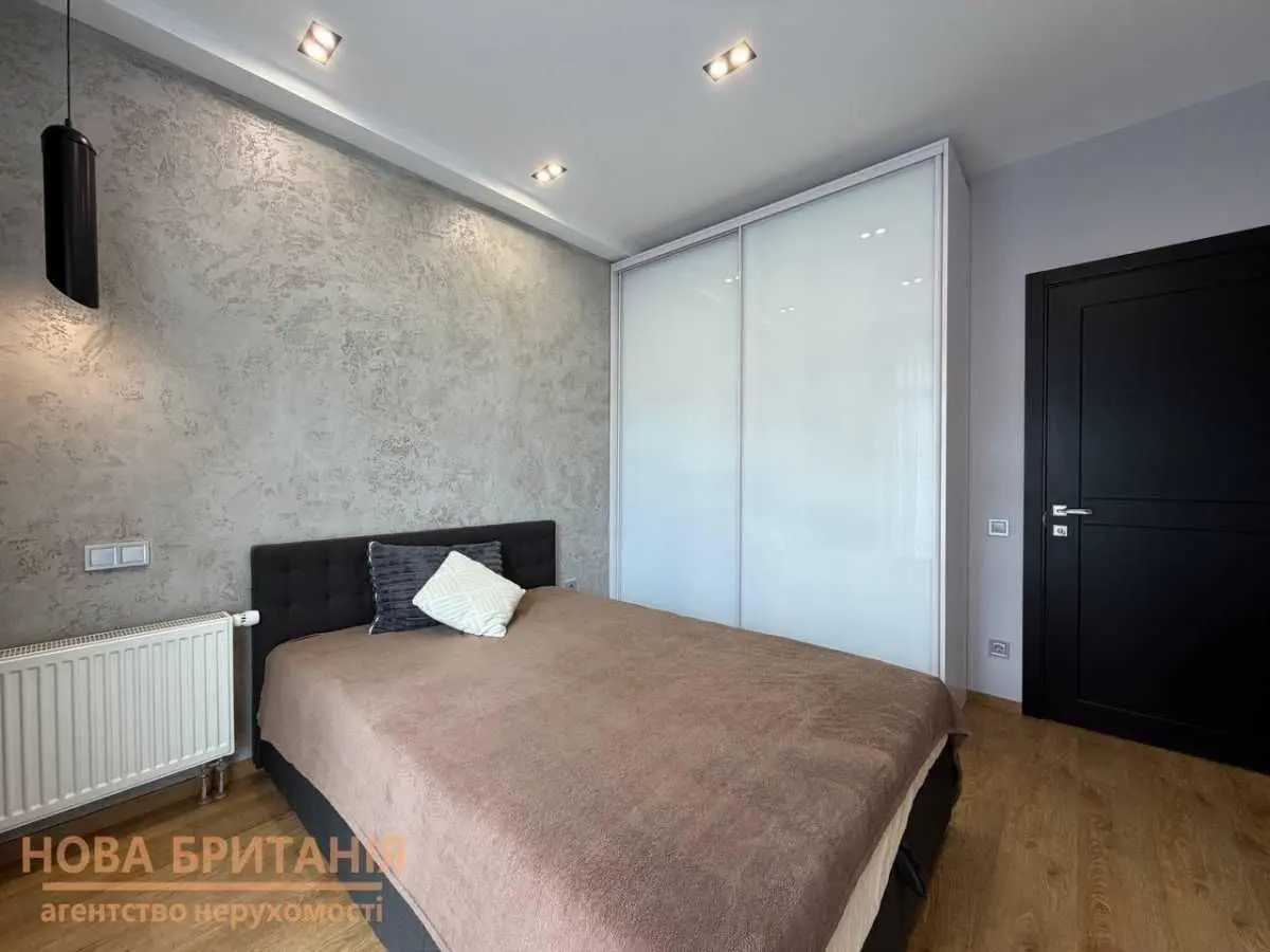 Фото Selling a 1-room apartment, 43.4 sq.m., Mykhaila Maksymovycha Street (Onufriia Trutenka Street)  Kyiv, price: 115000 USD, code 8586