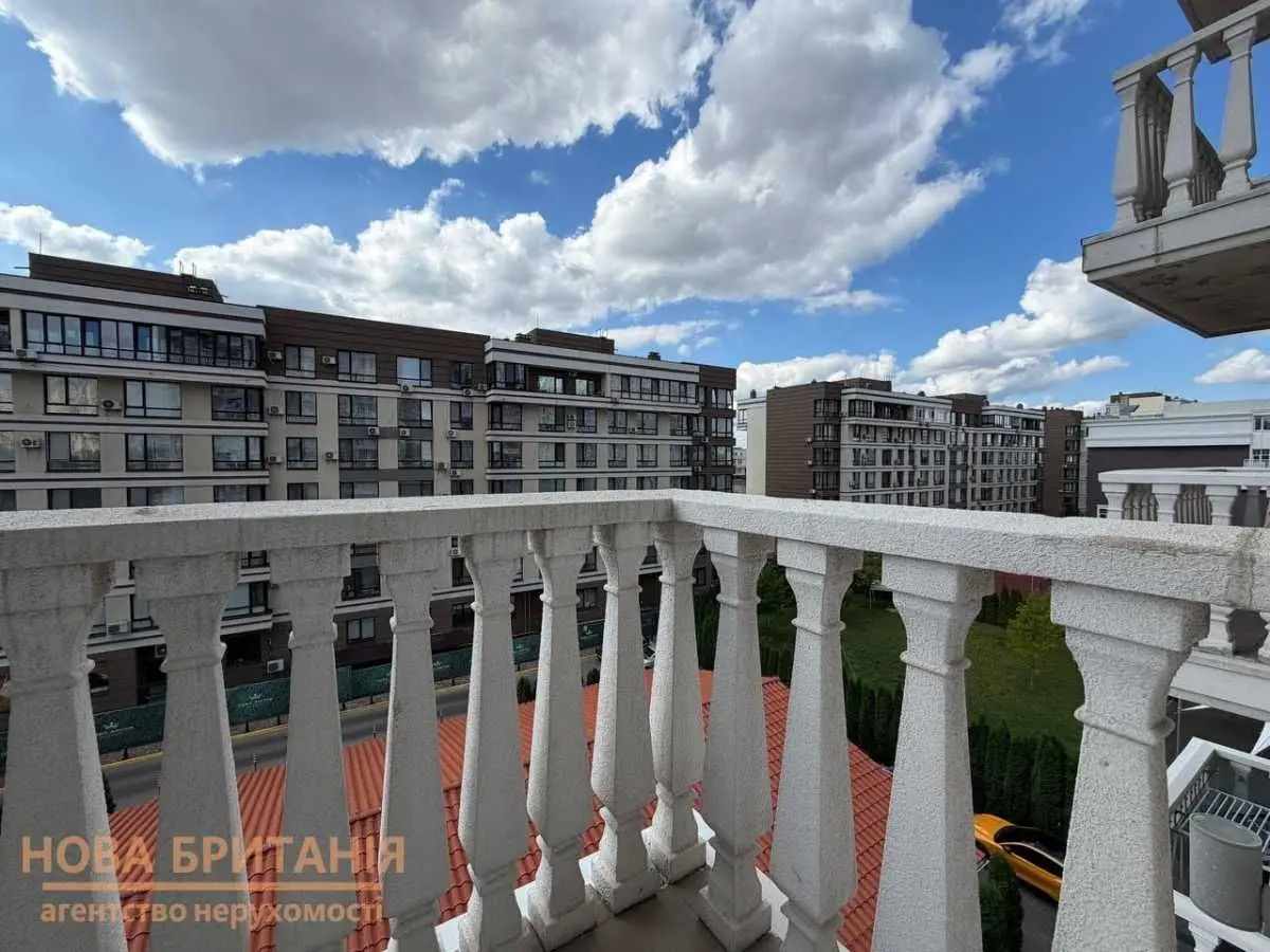 Фото Selling a 1-room apartment, 43.4 sq.m., Mykhaila Maksymovycha Street (Onufriia Trutenka Street)  Kyiv, price: 115000 USD, code 8586