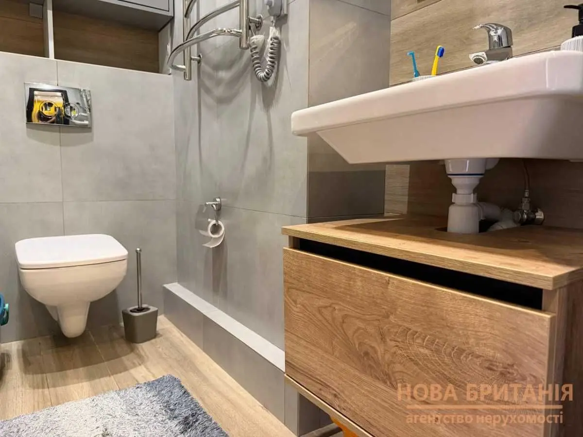 Фото Selling a 1-room apartment, 43.4 sq.m., Mykhaila Maksymovycha Street (Onufriia Trutenka Street)  Kyiv, price: 115000 USD, code 8586