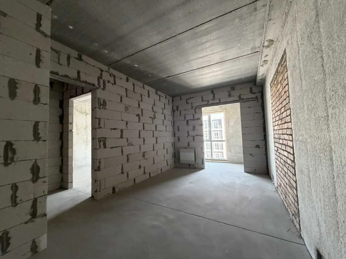Фото Selling a 1-room apartment, 41.11 sq.m., Mykhaila Maksymovycha Street (Onufriia Trutenka Street)  Kyiv, price: 60000 USD, code 8587