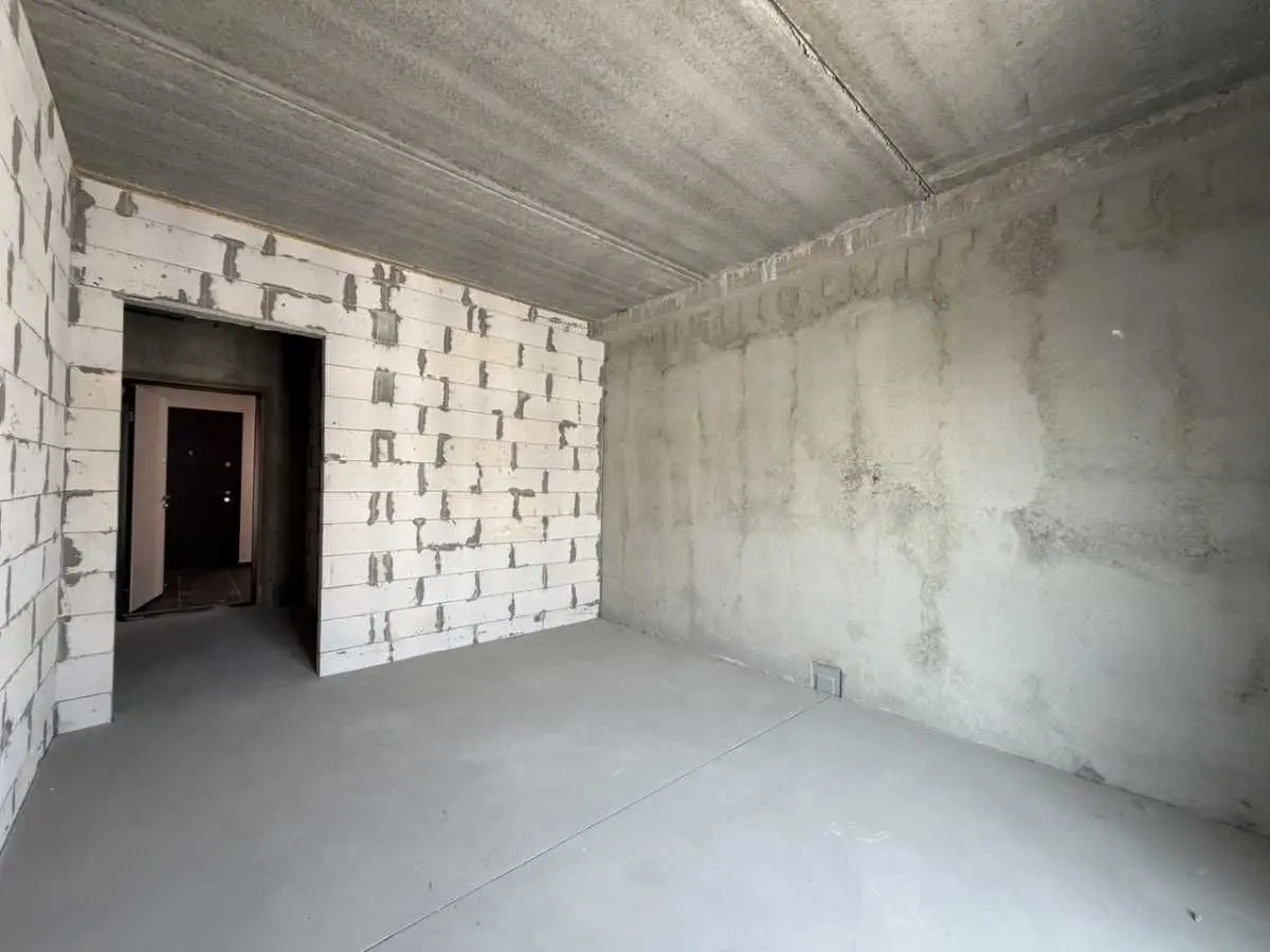 Фото Selling a 1-room apartment, 41.11 sq.m., Mykhaila Maksymovycha Street (Onufriia Trutenka Street)  Kyiv, price: 60000 USD, code 8587