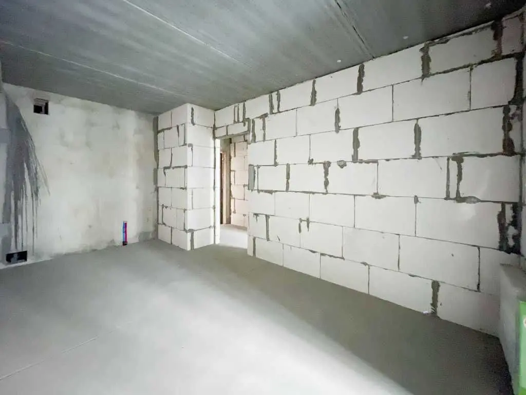 Фото Selling a 1-room apartment, 41 sq.m., Mykhaila Maksymovycha Street (Onufriia Trutenka Street)  Kyiv, price: 65000 USD, code 8591