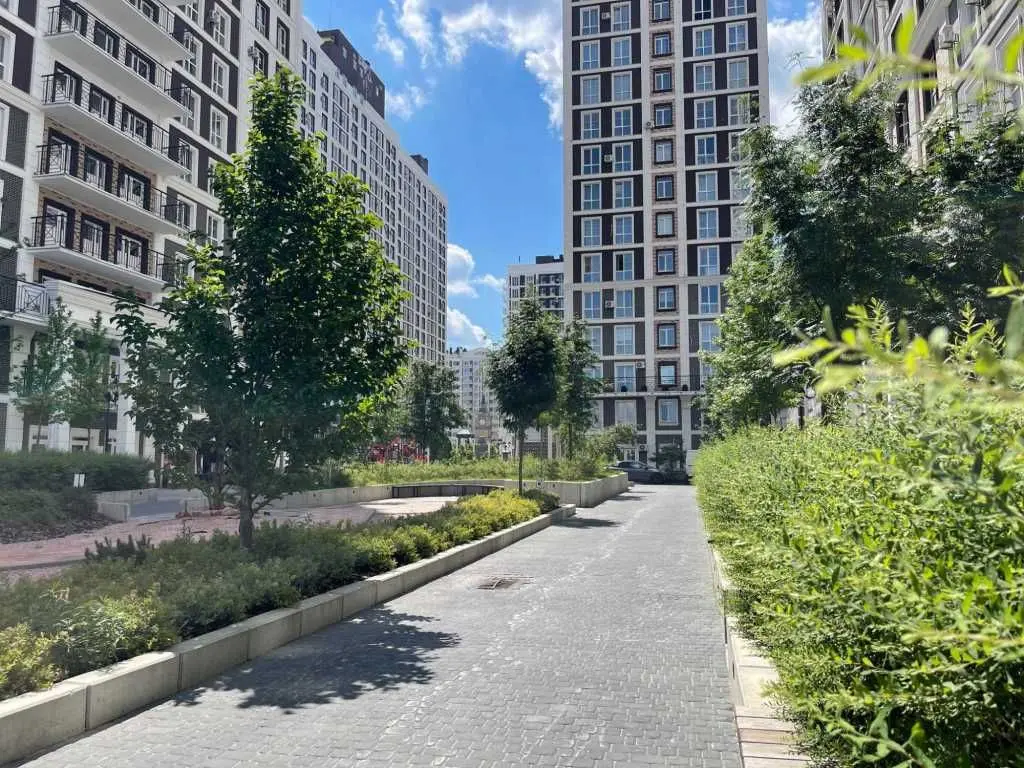 Фото Selling a 1-room apartment, 41 sq.m., Mykhaila Maksymovycha Street (Onufriia Trutenka Street)  Kyiv, price: 65000 USD, code 8591
