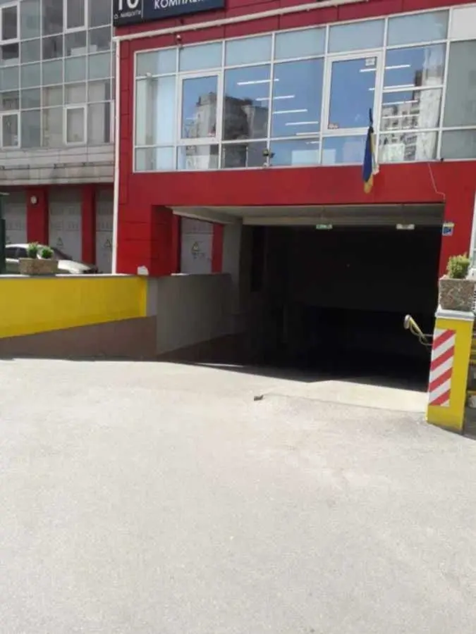 Фото Продаю паркінг, гараж, 12.4 кв. м, Олександра Мишуги вул. 10 Київ, ціна: 25000 USD, код 8601