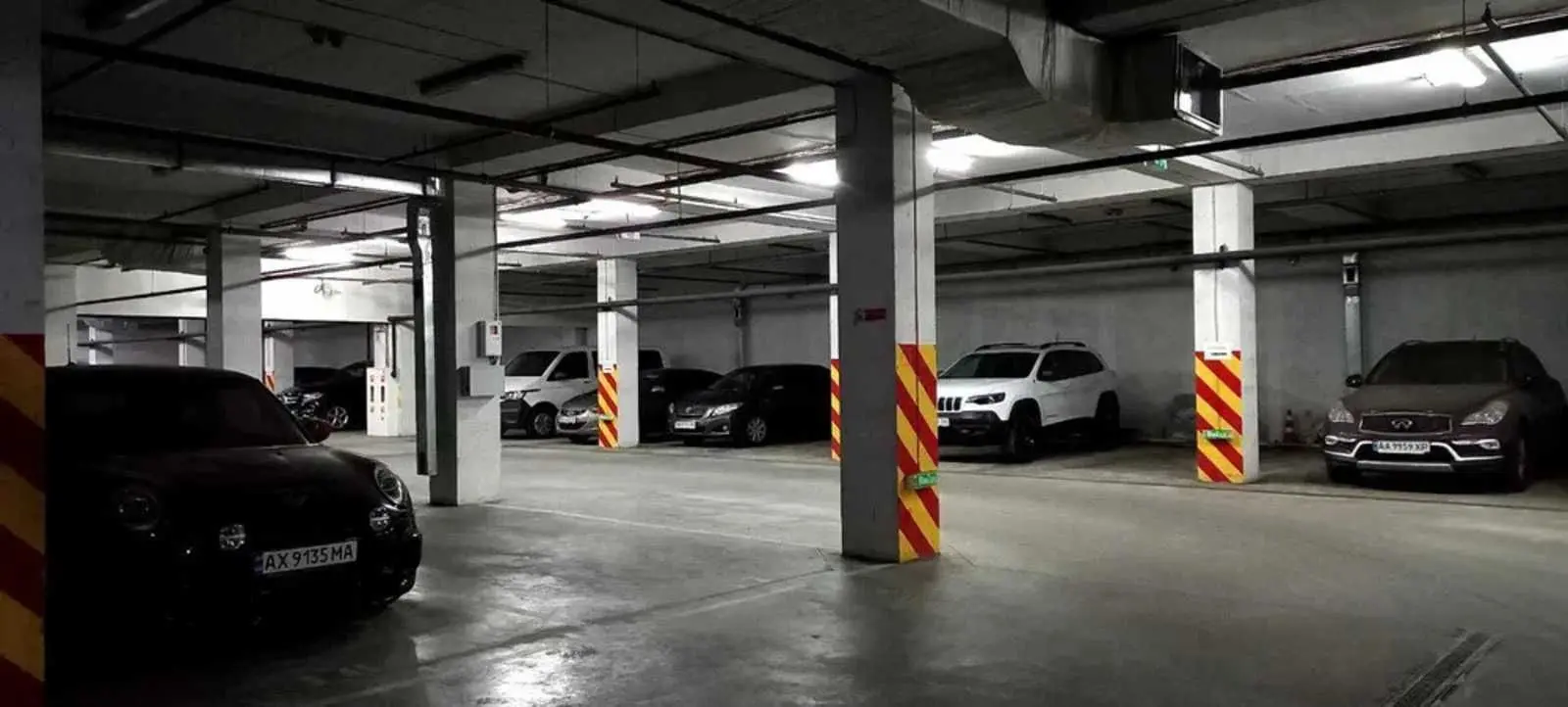 Фото Продаю паркінг, гараж, 12.4 кв. м, Олександра Мишуги вул. 10 Київ, ціна: 25000 USD, код 8601