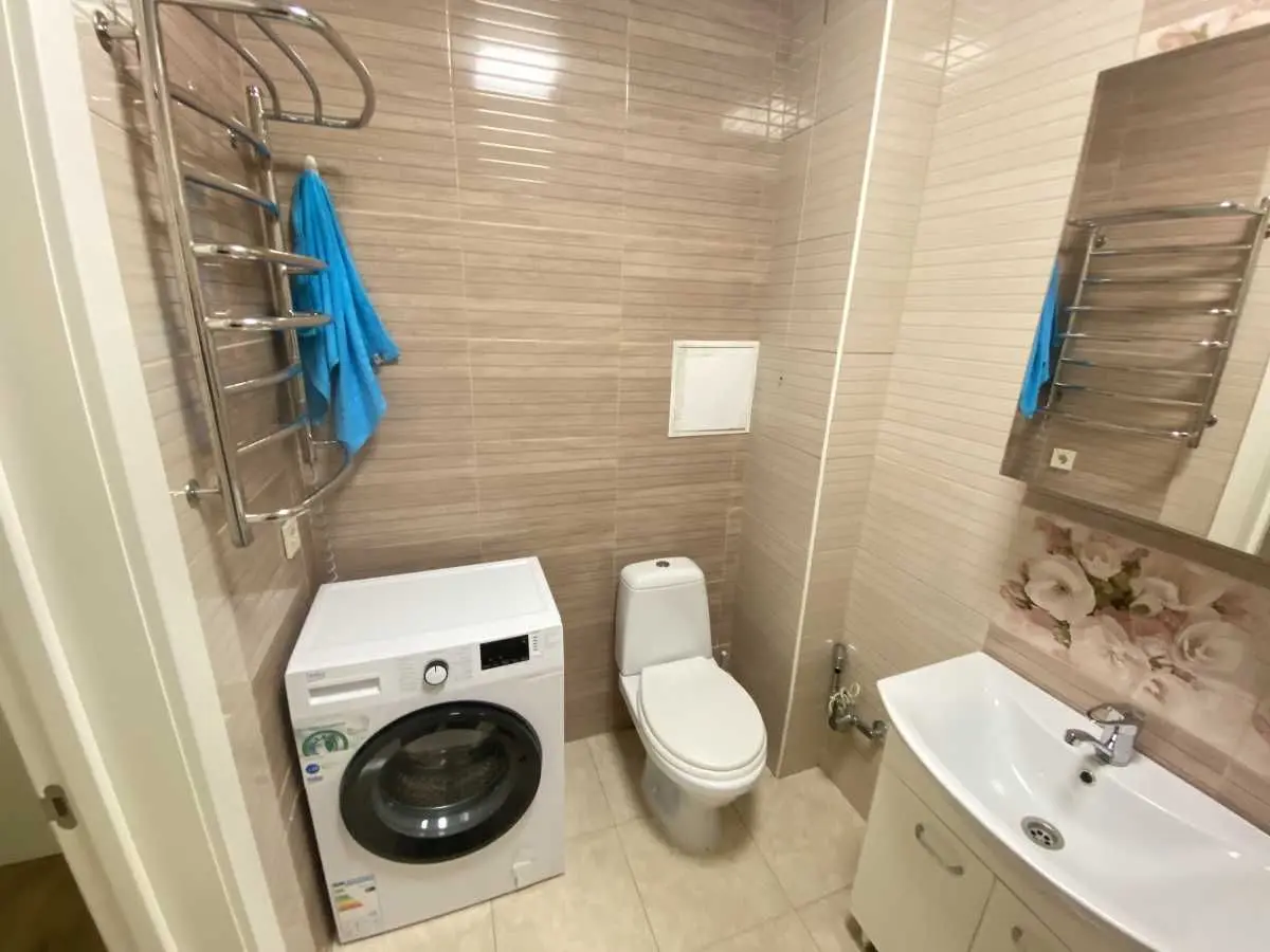 Фото Selling a 1-room apartment, 38 sq.m., Kyivska Street 73 Irpin, price: 60000 USD, code 8605