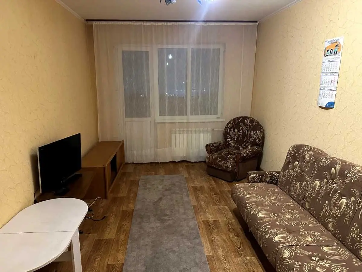 Фото Зняти 1 кімнатну квартиру, Квітневий пров. 4 Київ в довгострокову оренду, ціна: 10000 UAH, код 8606