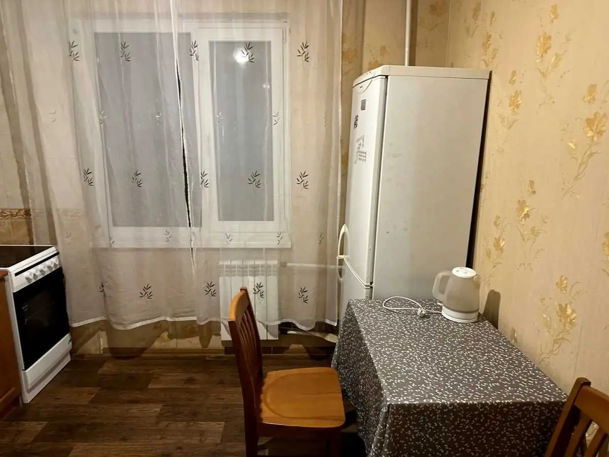 Фото Зняти 1 кімнатну квартиру, Квітневий пров. 4 Київ в довгострокову оренду, ціна: 10000 UAH, код 8606