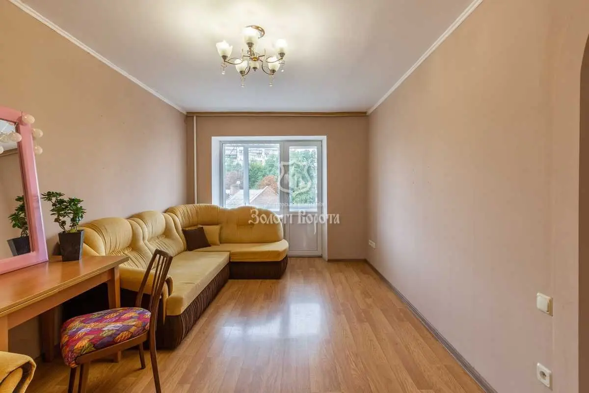 Фото Продаю 2 кімнатну квартиру, 43 кв. м, Кловський узвіз 12а Київ, ціна: 75000 USD, код 8620