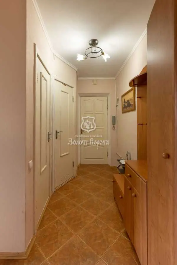 Фото Продаю 2 кімнатну квартиру, 43 кв. м, Кловський узвіз 12а Київ, ціна: 75000 USD, код 8620